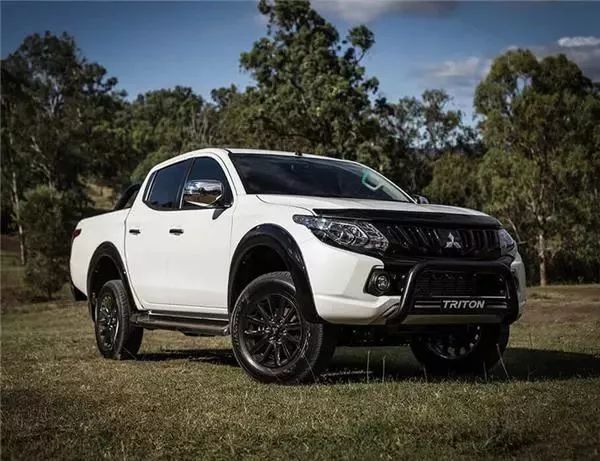 MITSUBISHI L200 (၁)စီး၊